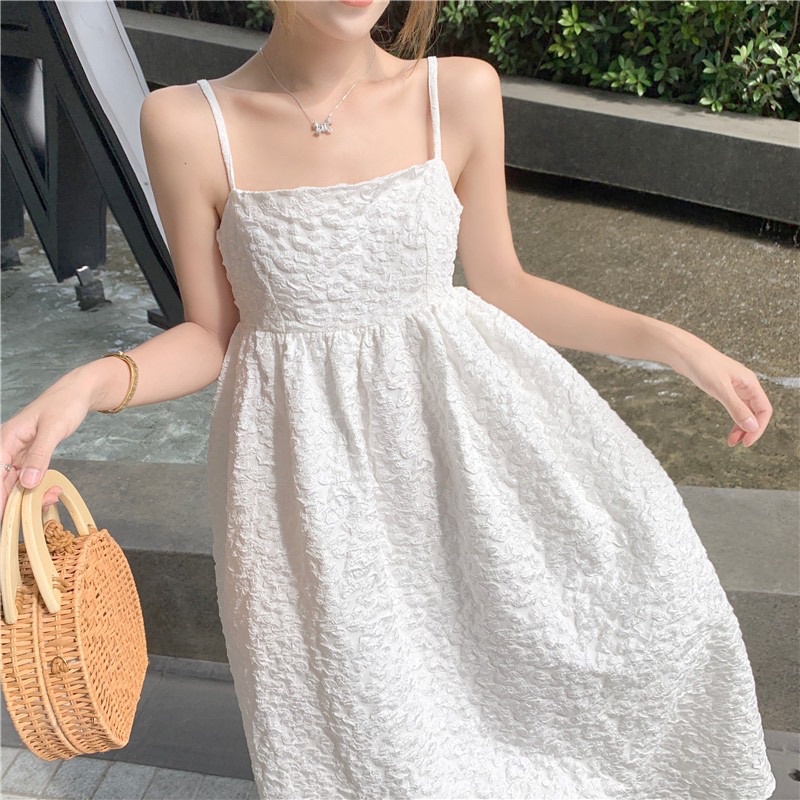 Váy hai dây xuông dài chất gấm xốp xoè phồng | BigBuy360 - bigbuy360.vn