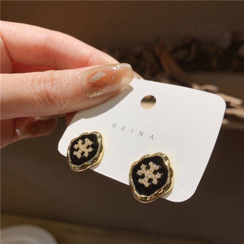 Bông Tai Hình Hoa Tuyết Đính Đá Lấp Lánh Phong Cách Hàn Quốc Thời Trang Cho Nữ