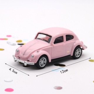 Xe ôtô cổ trang màu hồng trí bánh kem