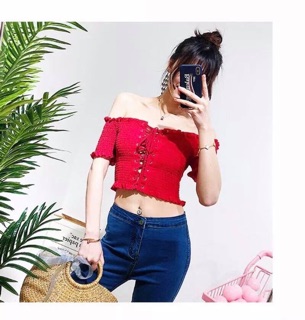 Áo croptop trễ vai đan dây