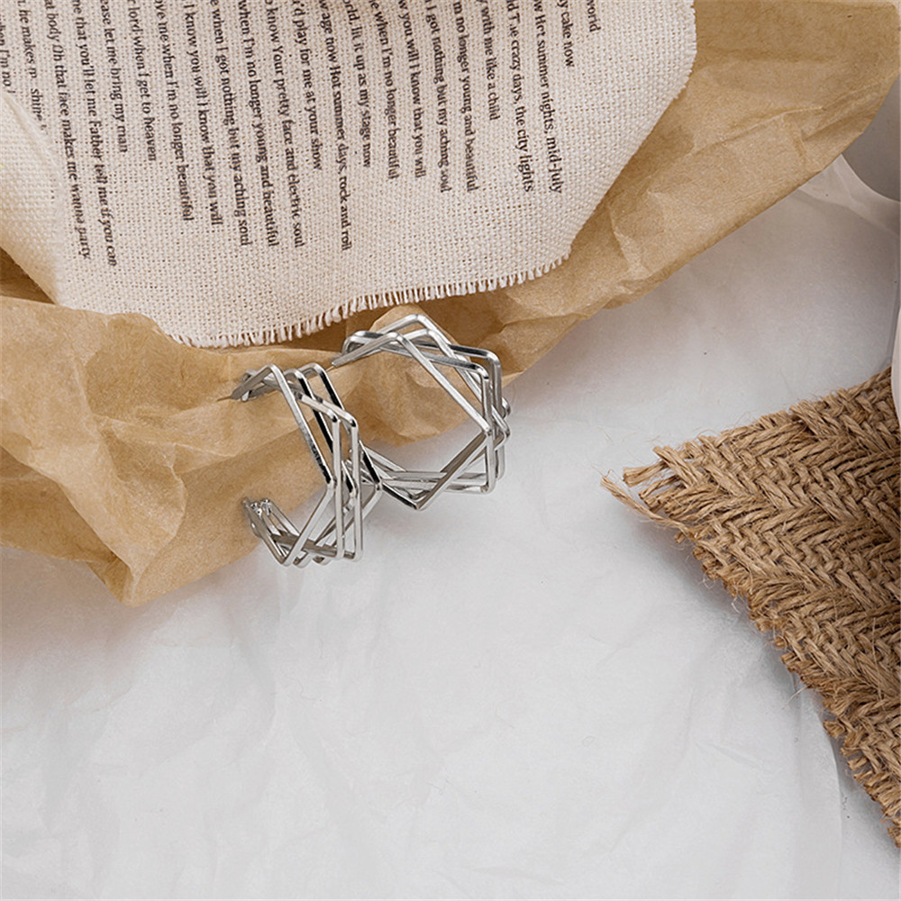 Khuyên tai màu vàng kim/bạc họa tiết hình học cho nữ