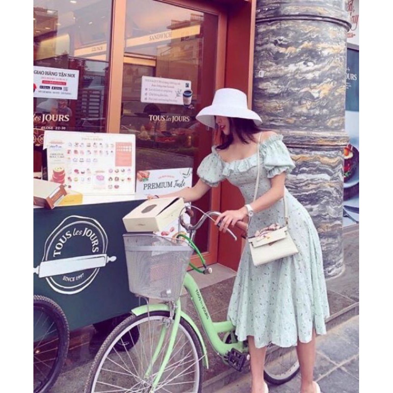 Đầm hoa maxi bèo bẹt vai nhún thun.