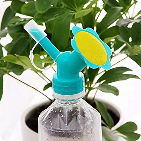 Đầu vòi tưới cây 2 đầu kết hợp với chai pet có nắp đậy
