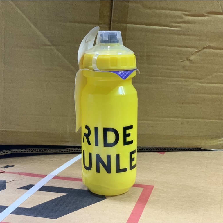 Bình nước xe đạp Giant Ne Ride Unleashed màu Vàng