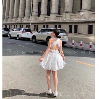 Đầm hở lưng cột nơ