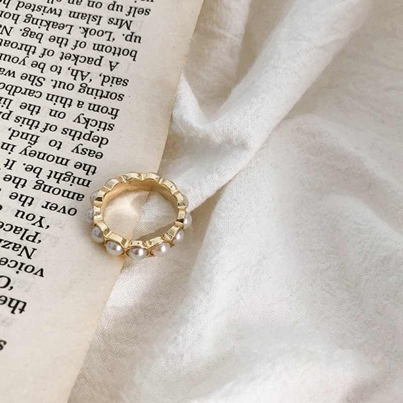 Nhẫn đính ngọc trai thời trang cá tính dành cho nữ