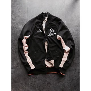 Áo Bomber  Das chữ A