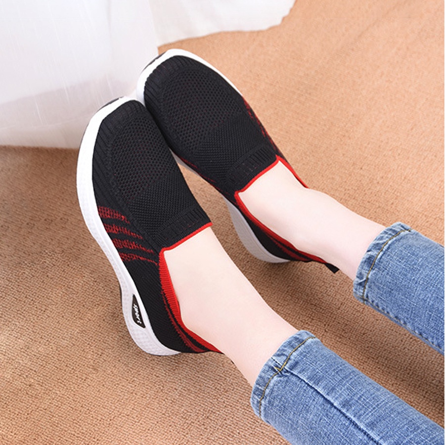 Đôi giày lười nữ chất vải co giãn thoải mái phong cách thể thao thời trang cho phụ nữ