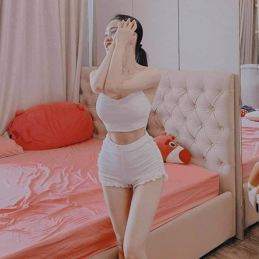 Sét Bộ Thun Áo Hai Dây Kết Hợp Quần Đùi Ngắn Ren Thoáng Mát TTSLA0659