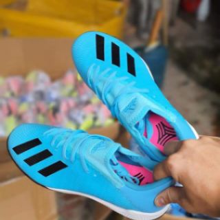 GIÀY ĐÁ BÓNG SÂN CỎ NHÂN TẠO