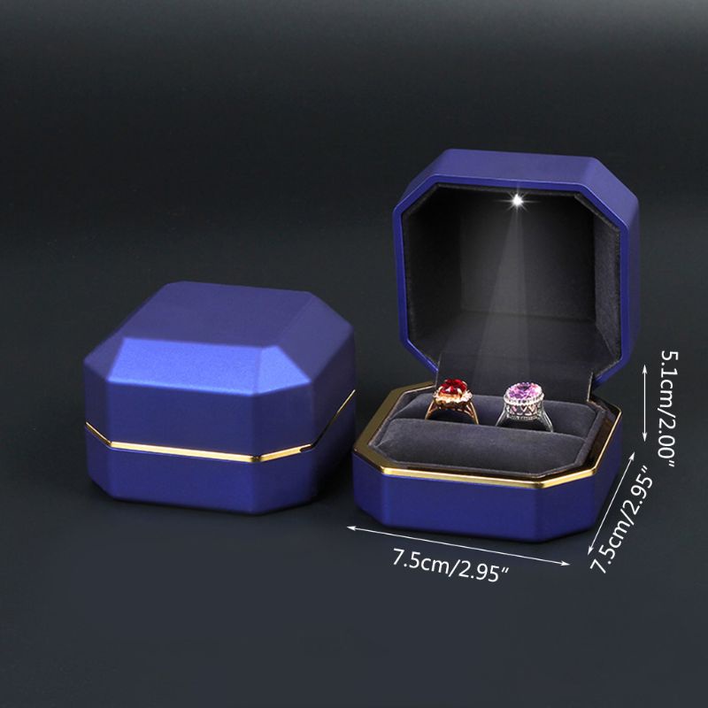Hộp Đựng Nhẫn Cưới Hình Vuông Bằng Nhung Có Đèn LED Sang Trọng