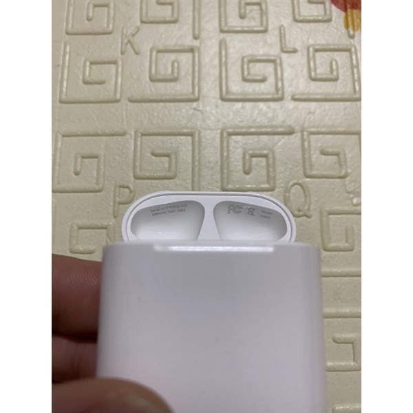 Dock Sạc Chính Hãng -Hộp sạc cho Tai nghe bản ap 1,2,3 Pro - Đã qua sử dụng - Không kèm tai nghe