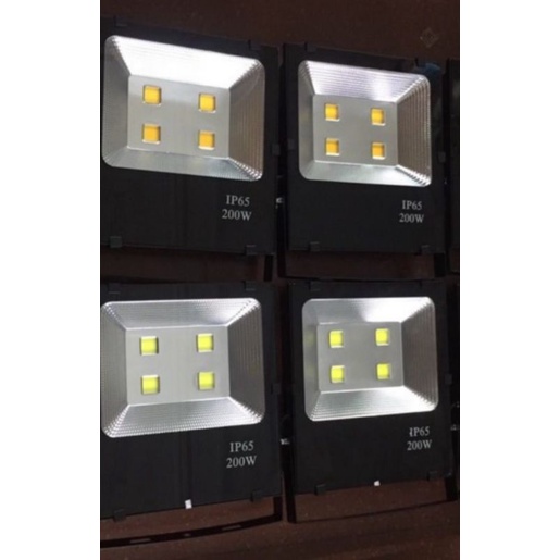 Đèn pha led ngoài trời 50w,100w,150w,200w không nhiễu sóng