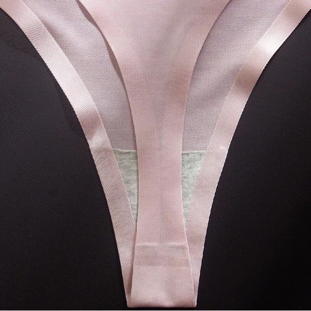 Quần Lót Lọt Khe Su Bóng Viền Gấp mới P072 | BigBuy360 - bigbuy360.vn