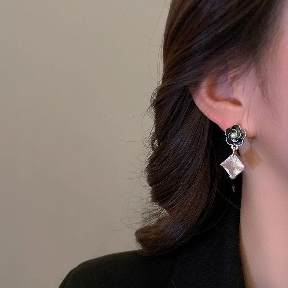 Bông Tai Hoa Trà Dễ Thương Lãng Mạn Cho NữKhuyên Tai Nữ Kiểu Dáng Thời Trang Thanh Lịch