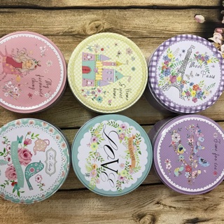 1 Hộp thiếc đựng bánh quy, kẹo 17x17x8cm