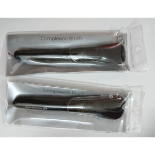 Cọ phấn phủ E.L.F Complexion Brush