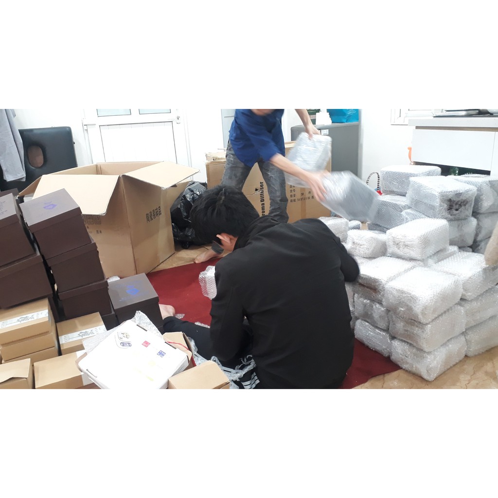 Thác Khói Trầm Hương Quan Âm Bồ Tát gốm sứ, đốt nụ trầm hương khói ngược