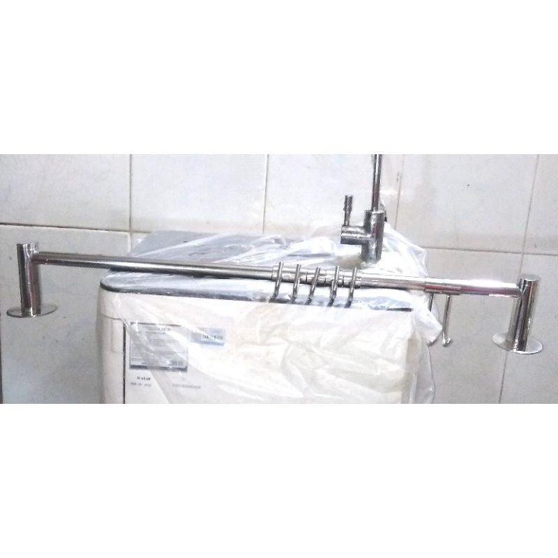 Thanh treo inox có móc di động, cố định. Móc treo chữ S, hình bướm