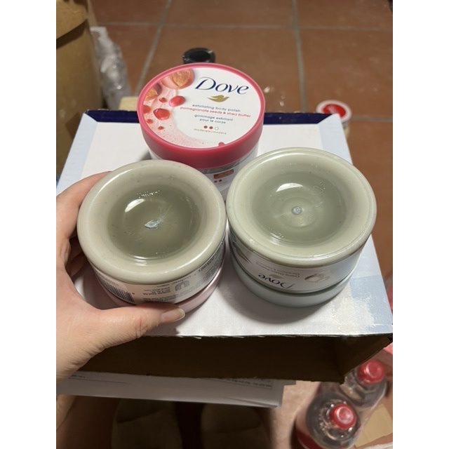 Tẩy da chết Dove 225ml có sẵn