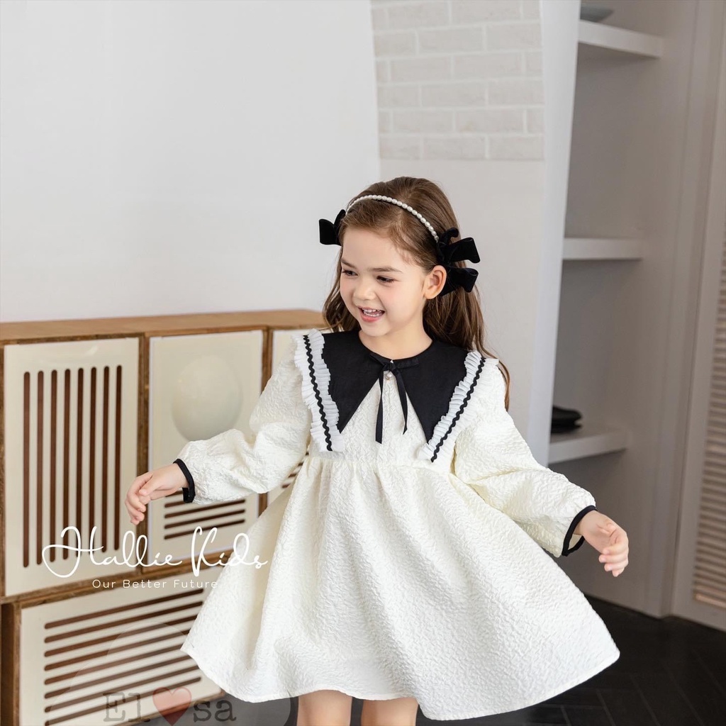 Váy bé gái dài tay mầu trắng cổ đen dập ly babydoll 8-30kg XHN1078
