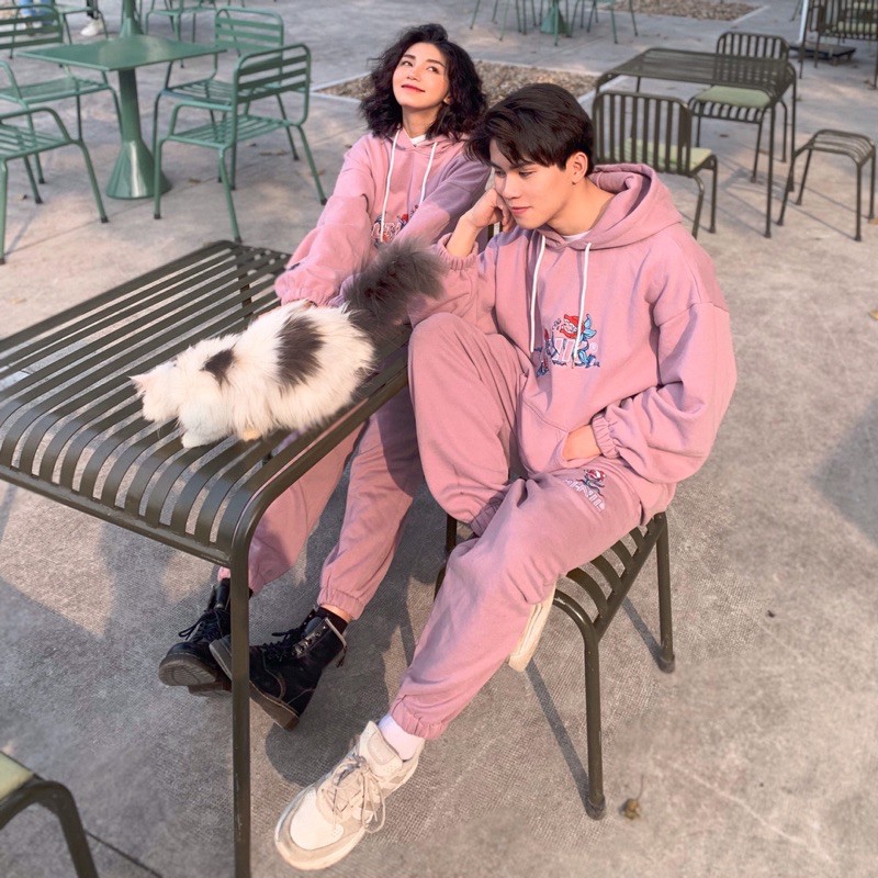 Áo hoodie và quần jogging hình thêu cây ăn thịt tím | BigBuy360 - bigbuy360.vn