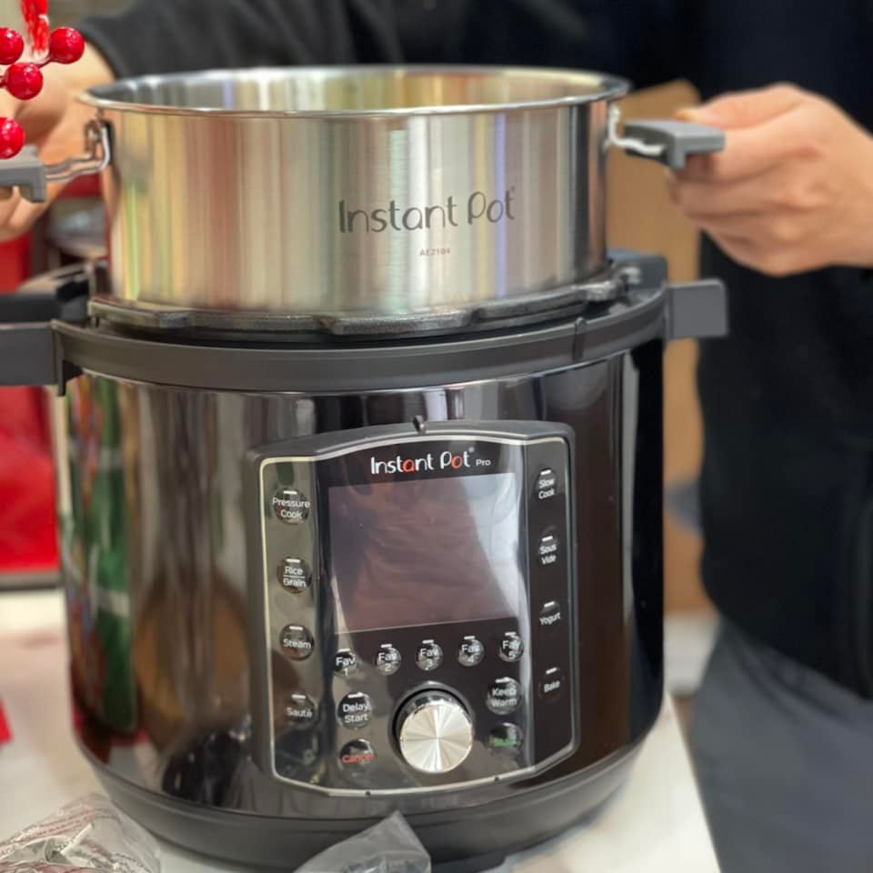 [Mã ELHADEV giảm 4% đơn 300K] Nồi Áp Suất Đa Năng INSTANT POT PRO 10in1 5.7L