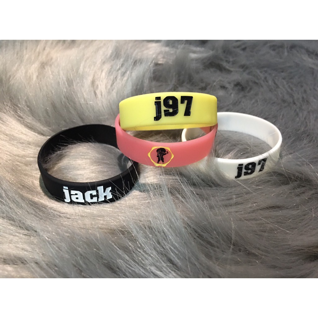 Combo Vòng tay Jack - J97 (có phát sáng, 4 màu: đen, vàng, hồng)