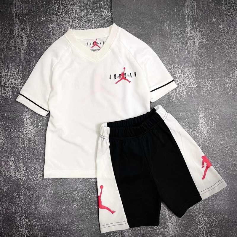 Bộ thể thao cho bé trai có 3 màu size từ 18-40 cân