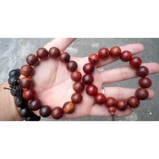 vòng gỗ sưa (tặng hộp)