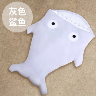 Túi ngủ cá mập cho bé iu