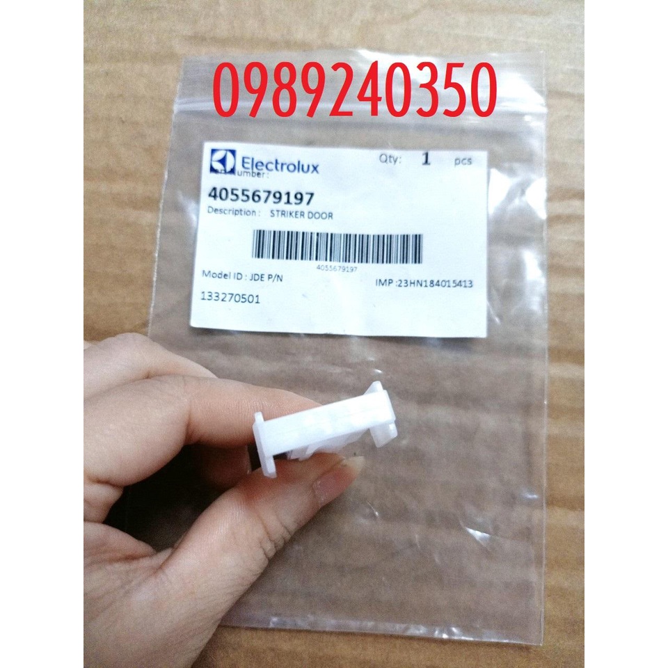Chốt cửa máy sấy Electrolux EDV805JQSA chính hãng