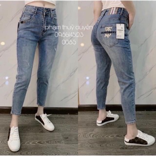 Quần bò baggy xanh thêu chữ túi sau mã 29