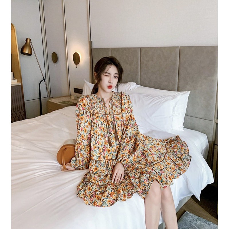 ĐẦM SUÔNG HOA NHÍ VIỀN TUA RUA