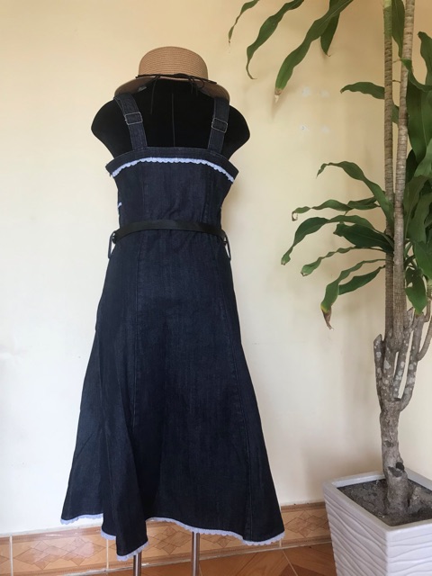 Đầm jeans thêu