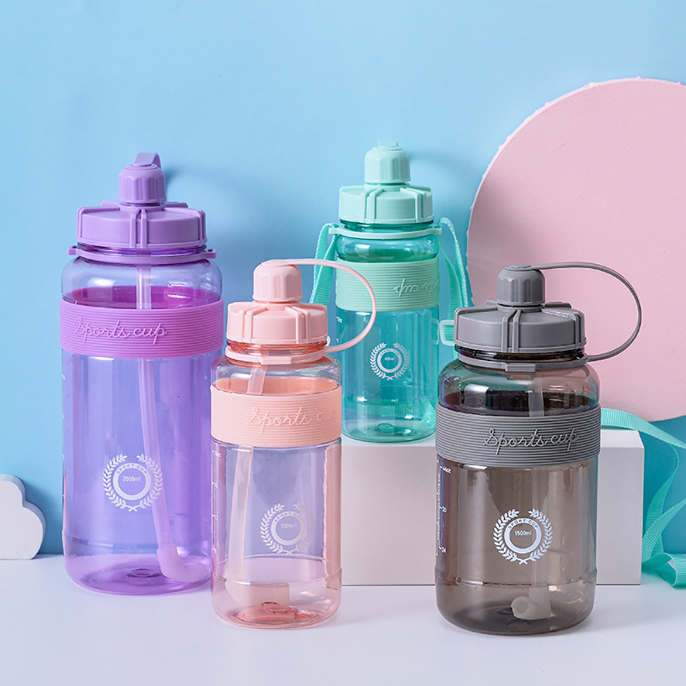 Bình Nước Thể Thao Bằng Nhựa Dung Tích Lớn Kèm Ống Hút