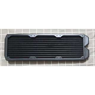Két tản nhiệt nước Radiator
