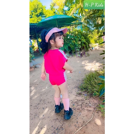 Bộ das bé gái sành điệu