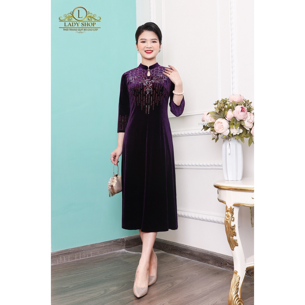 Thời trang trung niên Ladyshop Đầm nhung cổ tàu kết thủ công sang trọng TK750 | BigBuy360 - bigbuy360.vn