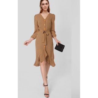 Đầm voan tay lỡ cổ V oasis D1012