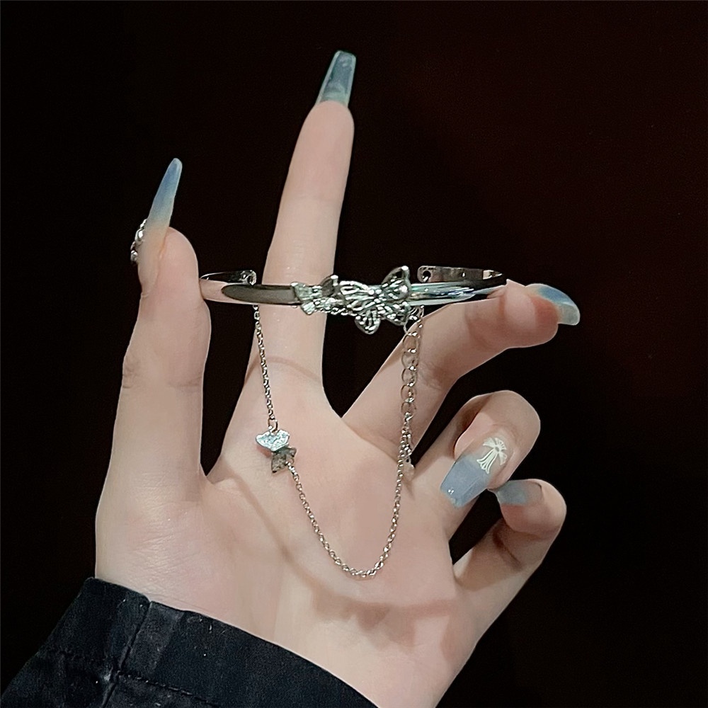 Vòng Tay Dây Xích Hai Lớp Mặt Hình Nơ Bướm Có Thể Điều Chỉnh Và Gắn Chuông Phong Cách Hàn Quốc Cho Nữ