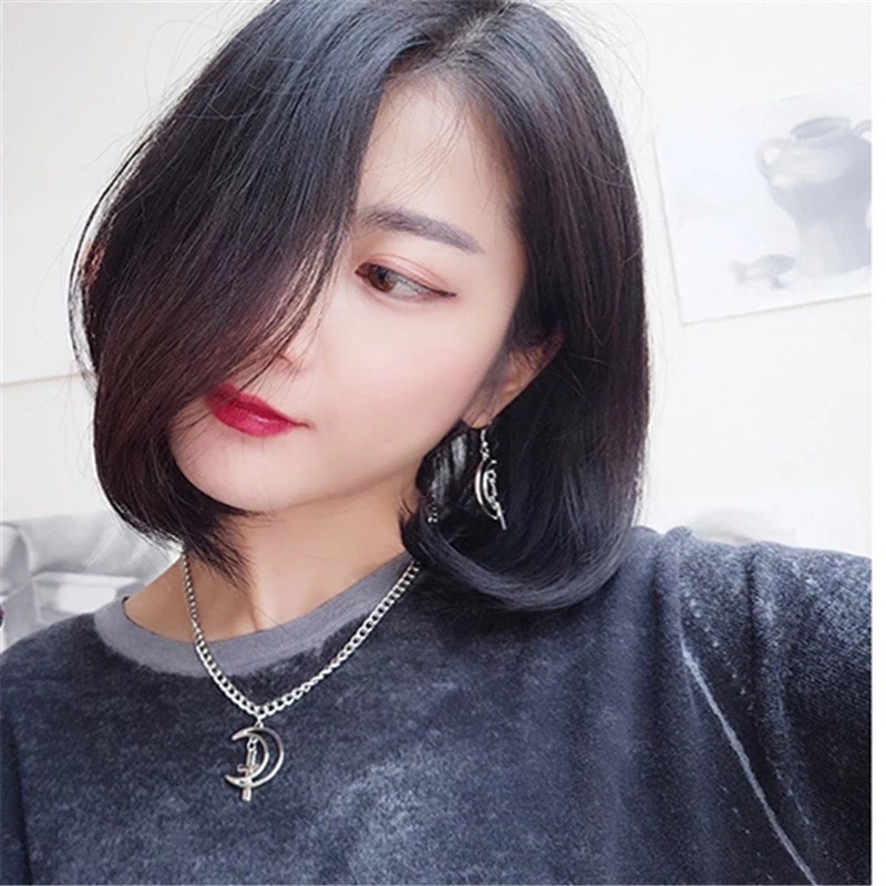 khuyên tai trăng thánh giá