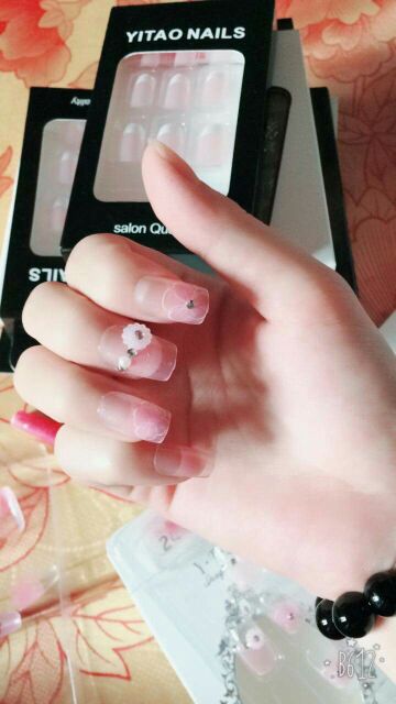 Bộ móng giả dán 24 móng