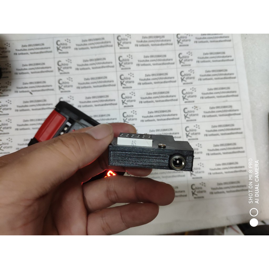 Bộ đế sạc cho pin Ozito 18V li-ion PXBP-150,PXBP-200,PXBP-300,PXBP-400