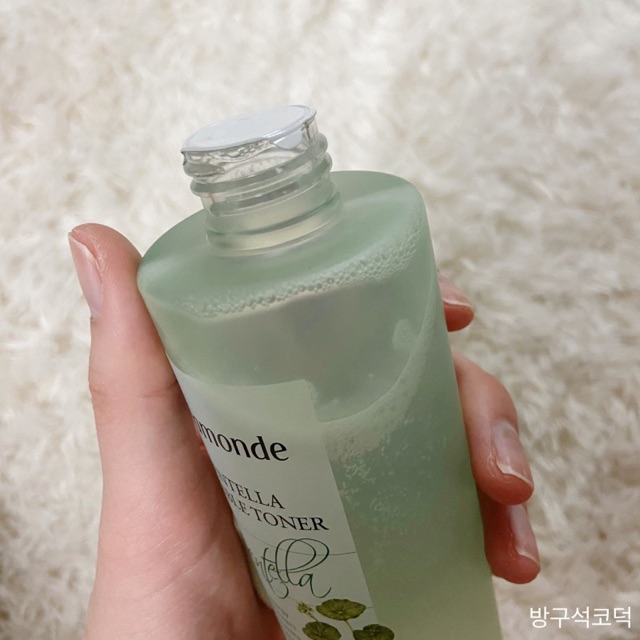 Nước hoa hồng chiết xuất rau má Mamonde centella trouble toner 250ml