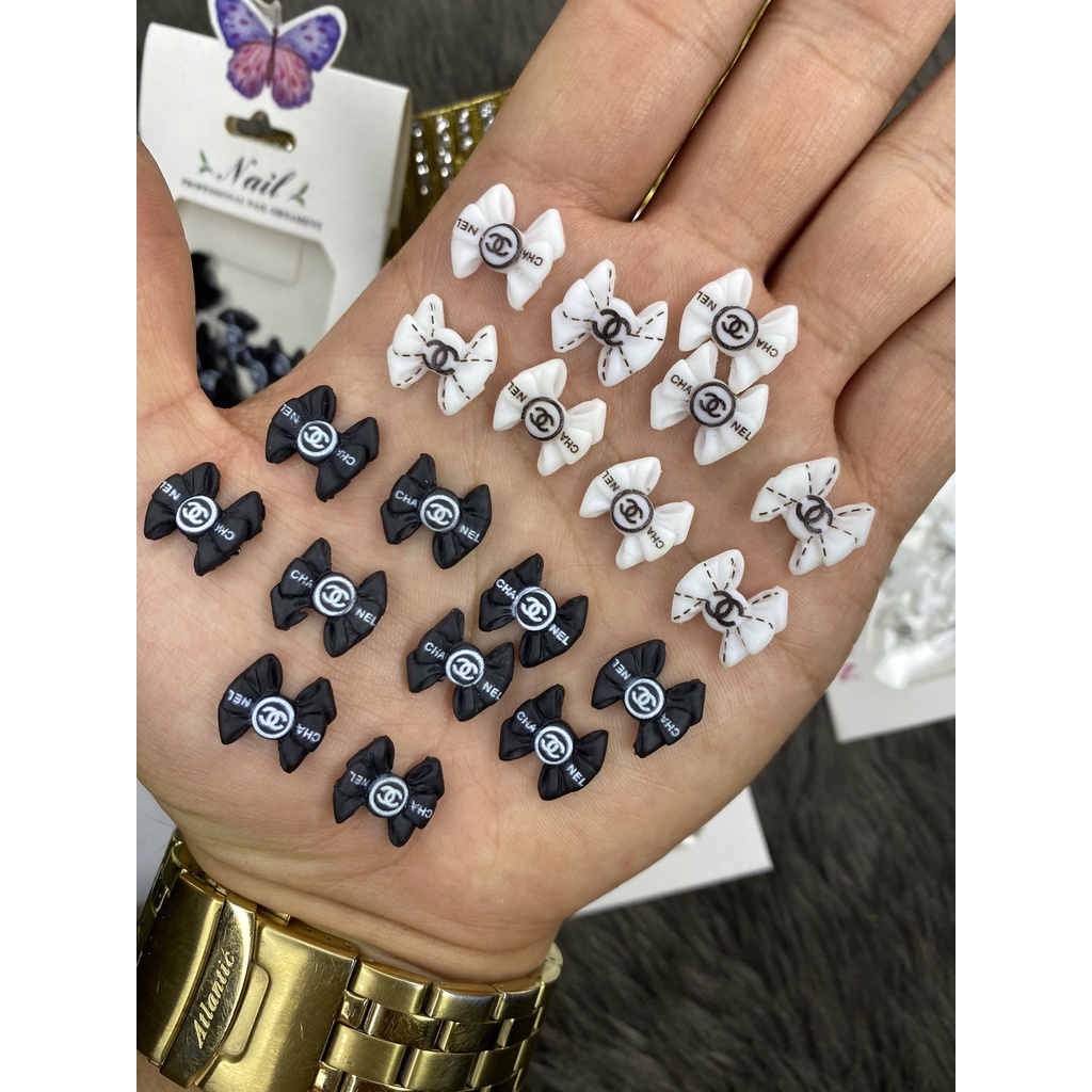 sét 20 Charm nơ gắn móng đen -trắng chane hot hít ( miễn ship )