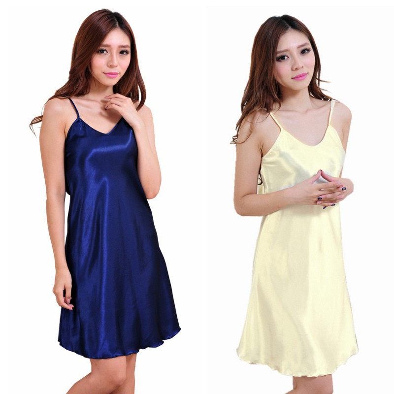 Đầm ngủ hai dây màu trơn quyến rũ cho nữ