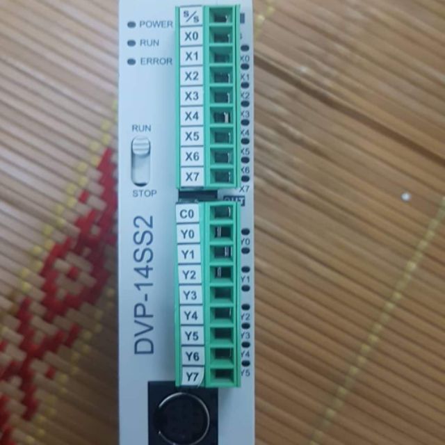 PLC DELTA DVP14SS211R/T