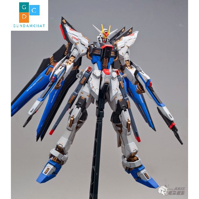 Mô hình Strike Freedom Gundam MG X20A- Siêu Mô Hình