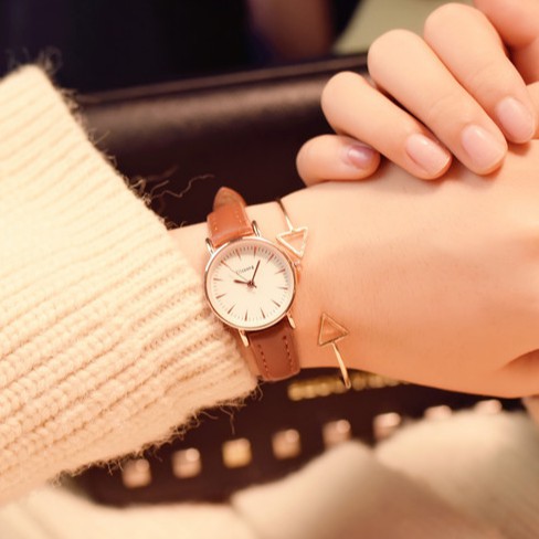 Đồng hồ thời trang nữ Ulzzang U013 tuyệt đẹp, mặt tròn nhỏ xinh xắn, dây da mềm đeo êm tay | BigBuy360 - bigbuy360.vn